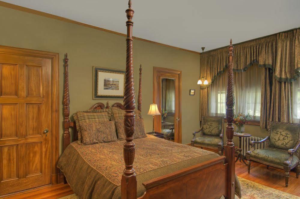 The Pointe At Castle Hill & Spa 3*